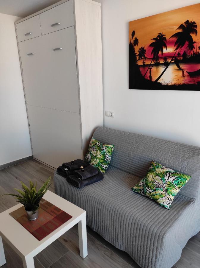 شقة Estudio Recien Reformado En Primera Linea De Playa بينالماذينا المظهر الخارجي الصورة