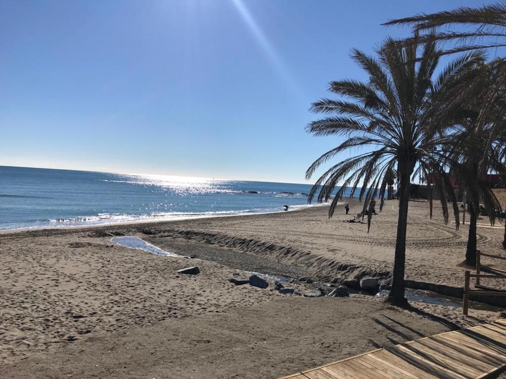 شقة Estudio Recien Reformado En Primera Linea De Playa بينالماذينا المظهر الخارجي الصورة